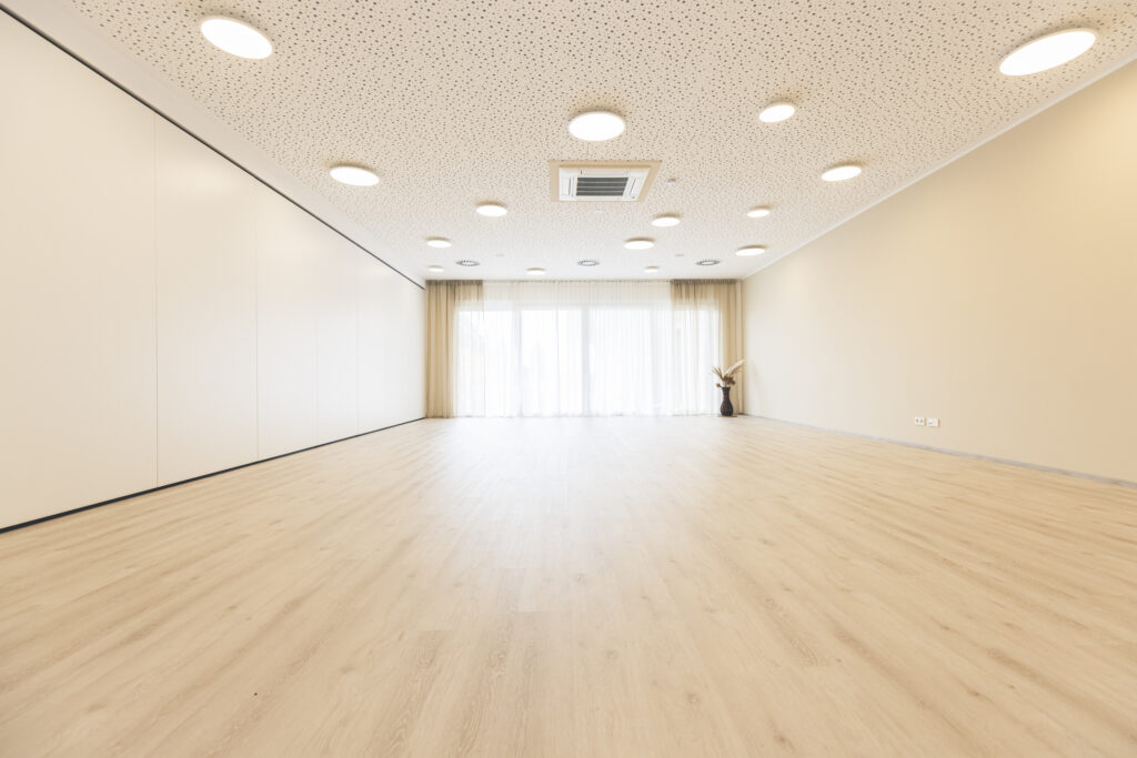 Blütenglanz, Lindensaal, Bewegungsraum im Lindenpark Gössendorf